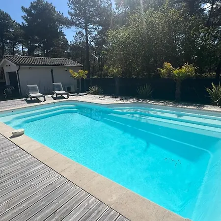 La Gaboline 9p Avec Piscine Villa